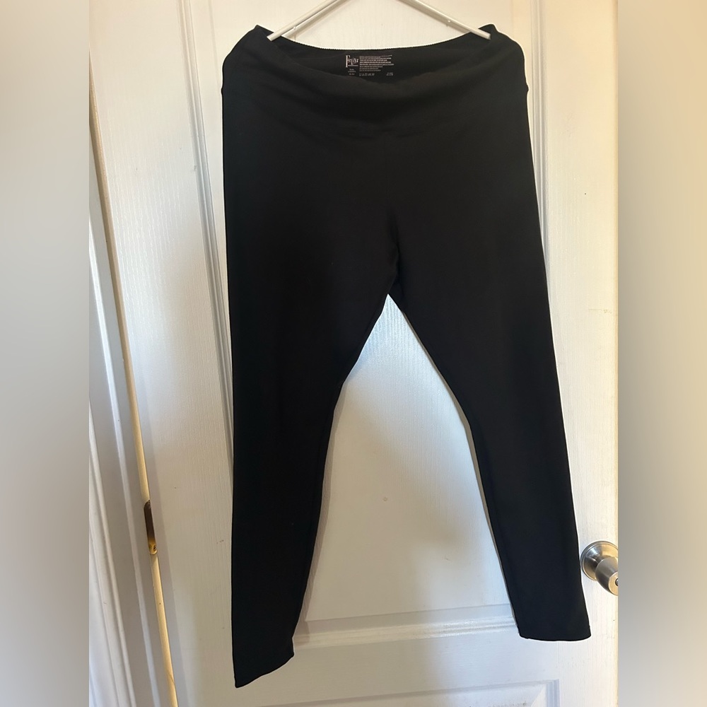 Felina black leggings